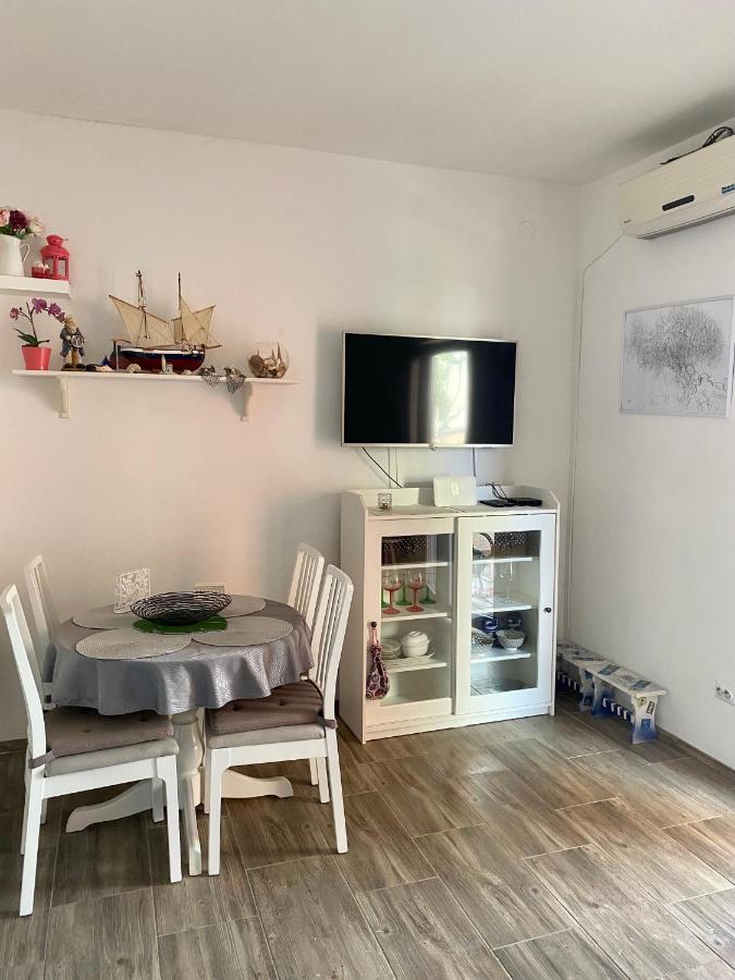 Lumar Holidays And Apartments Preko Exteriör bild